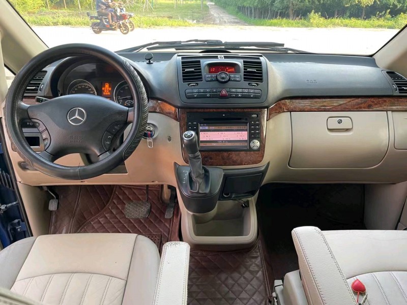 邯郸11年奔驰唯雅诺8