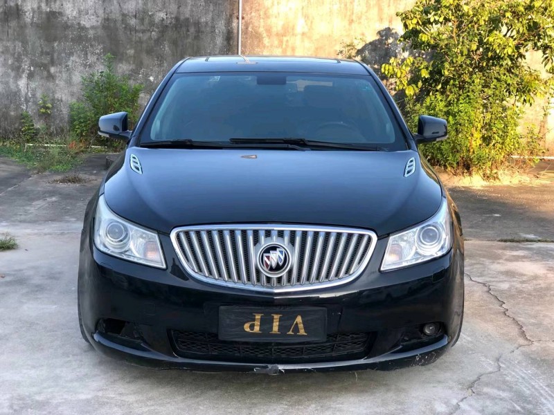 珠海12年别克君越1