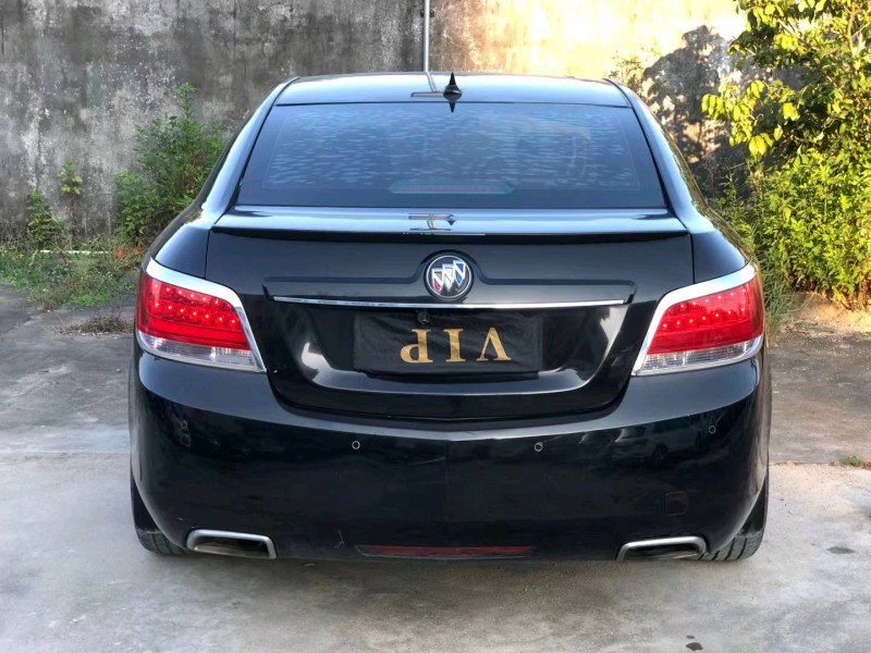 珠海12年别克君越2