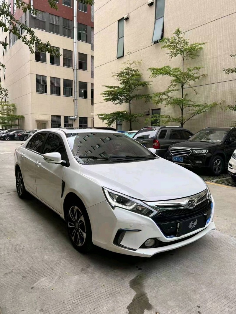 珠海16年比亚迪秦2