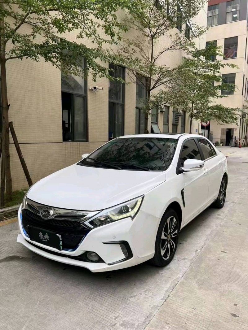 珠海16年比亚迪秦3