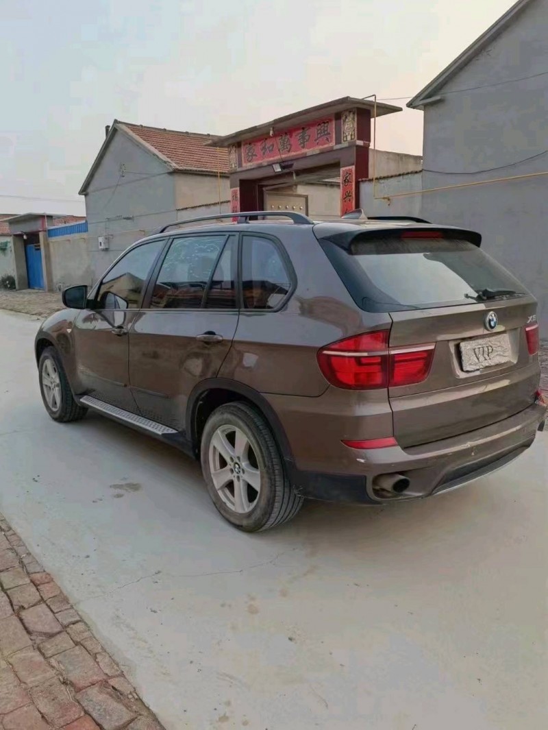 保定13年宝马X57