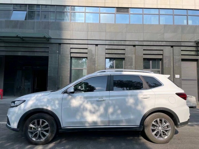 成都22年荣威RX53