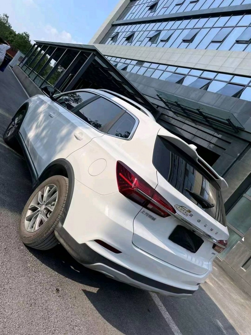 成都22年荣威RX54