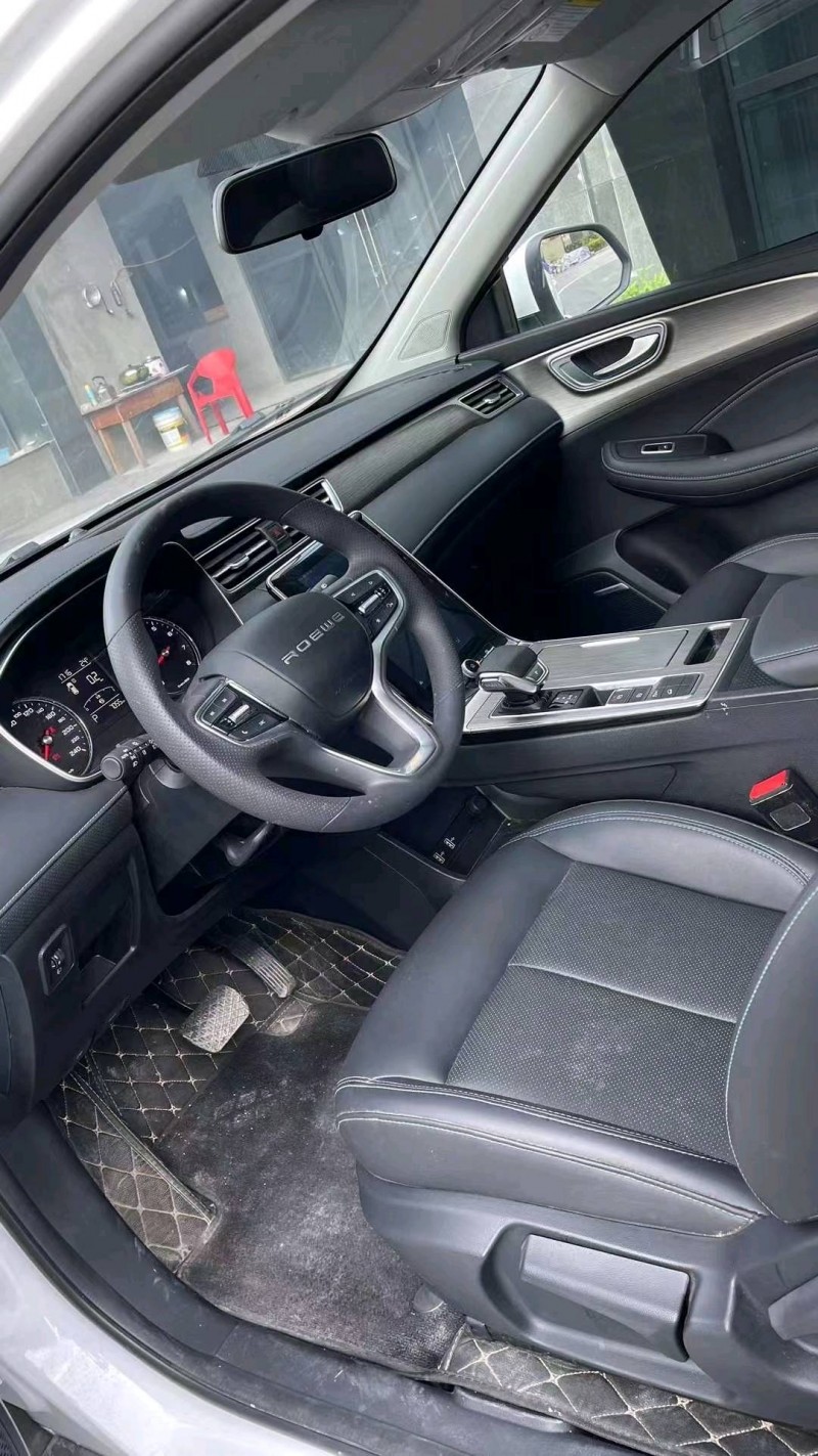 成都22年荣威RX56