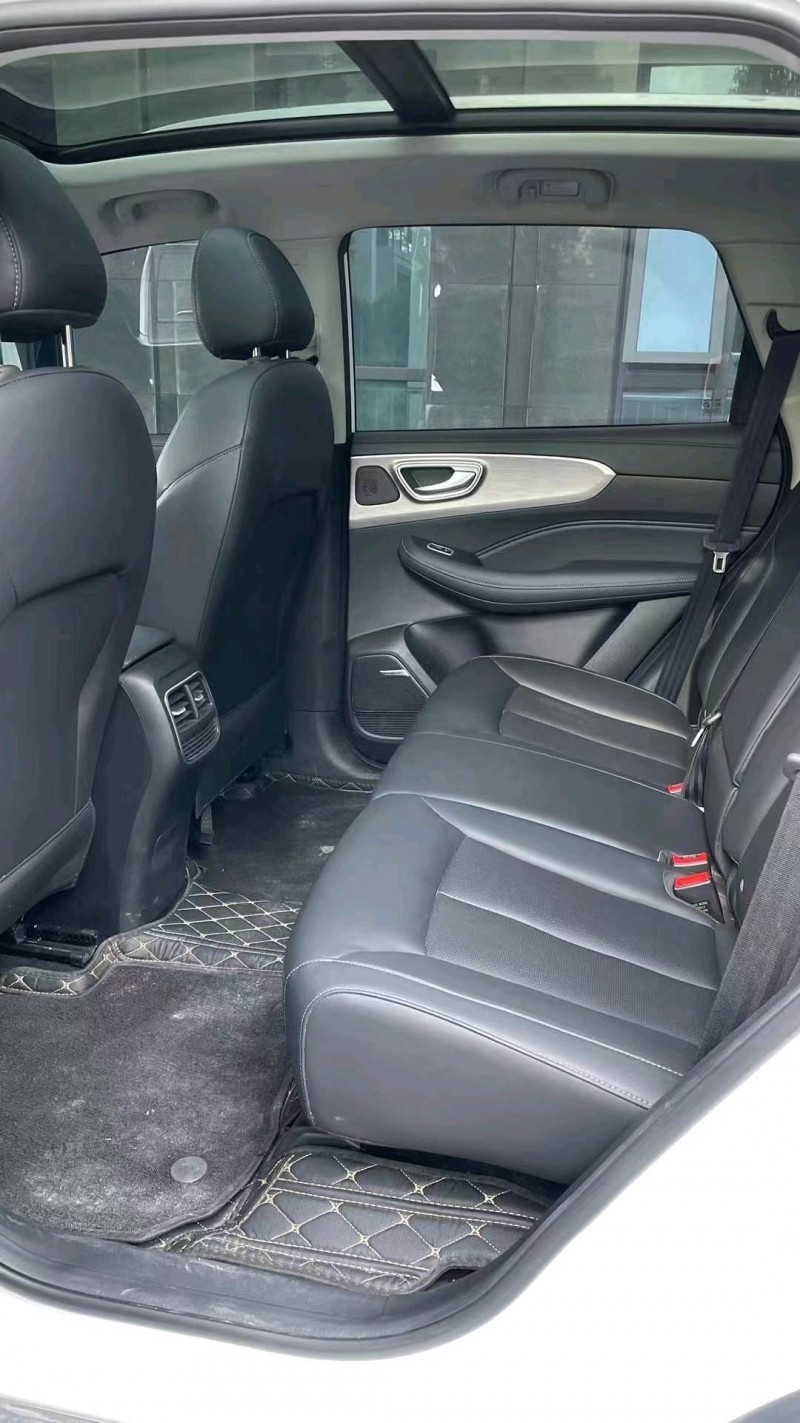 成都22年荣威RX59