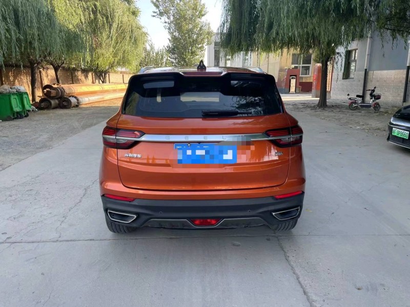 保定19年吉利缤越8