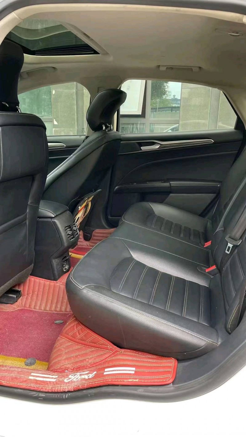 成都20年福特蒙迪欧9