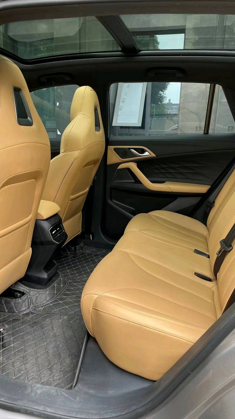 成都22年荣威RX58