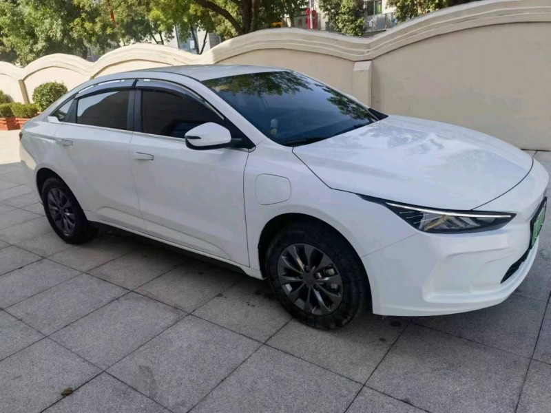 保定22年吉利几何5