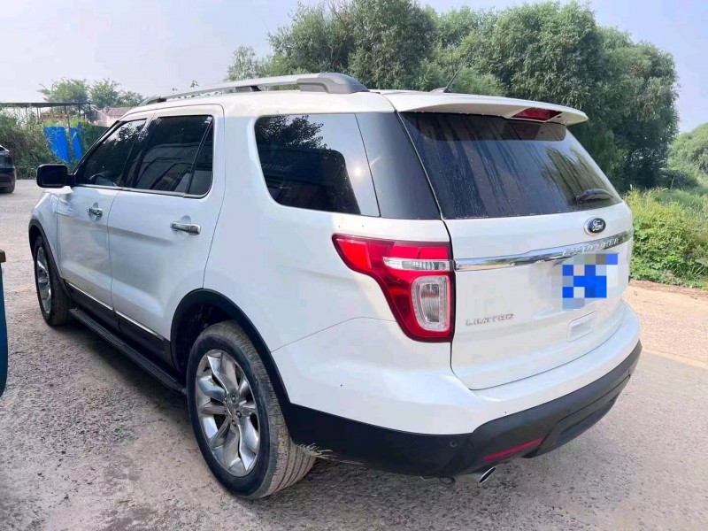 东营16年福特探险者5