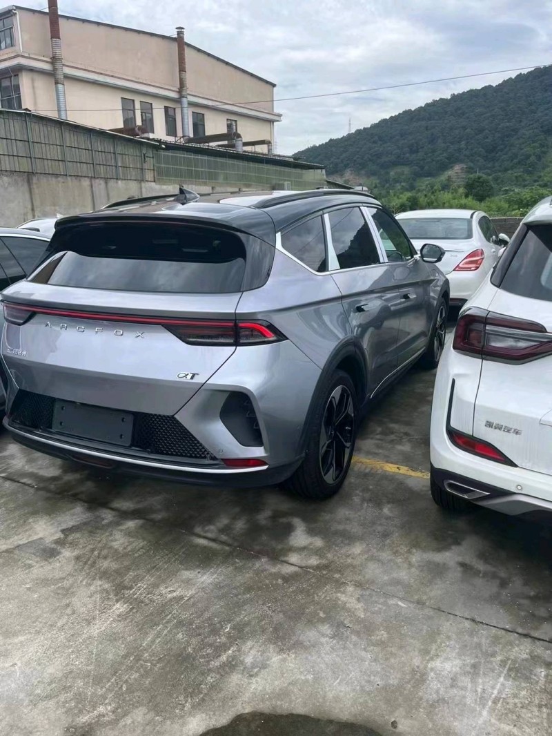 湖州23年极狐汽车阿尔法7
