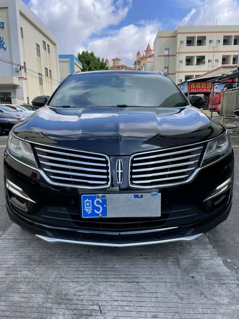 中山18年林肯MKC1