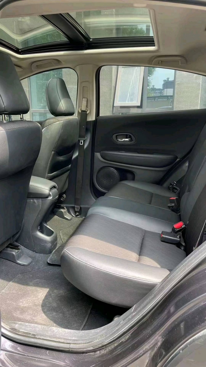 成都21年本田缤智9