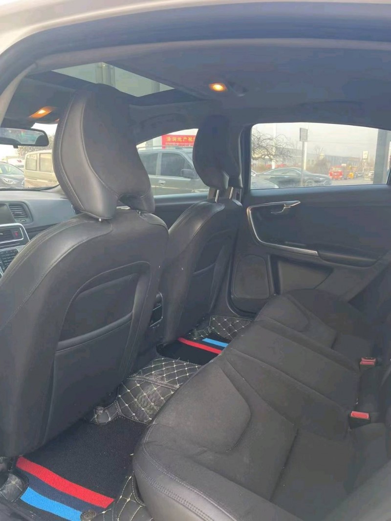 保定15年沃尔沃S60L5