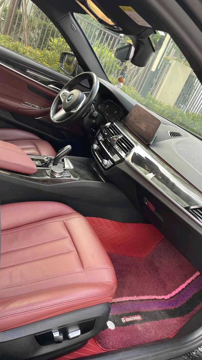 成都20年宝马5系7