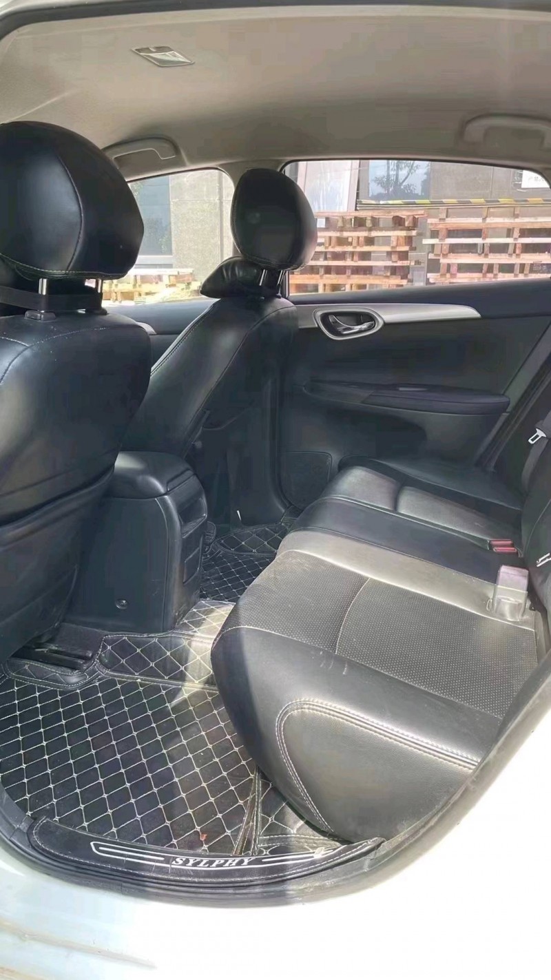 成都20年日产轩逸7