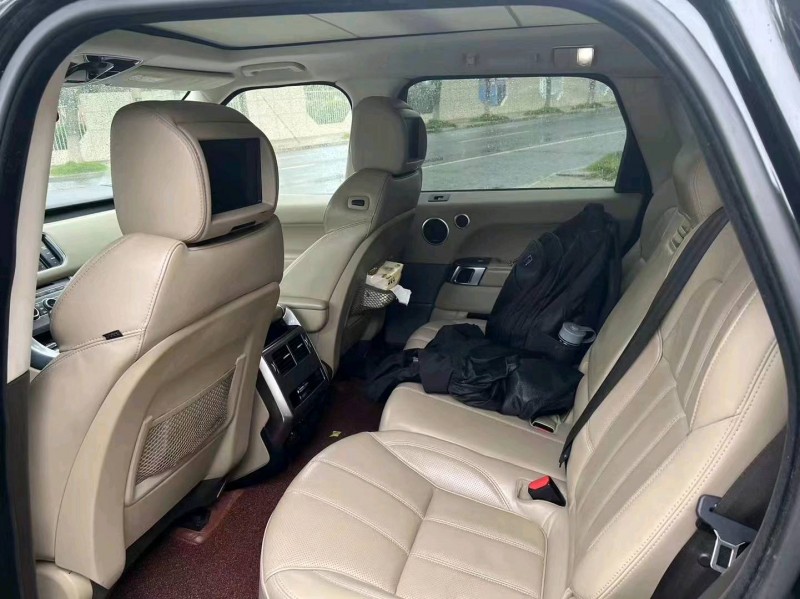 东营13年路虎揽胜运动7