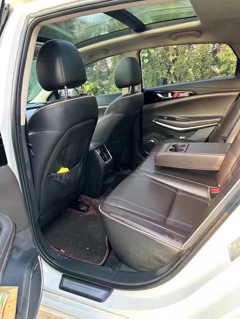 东营18年长安汽车睿骋CC9