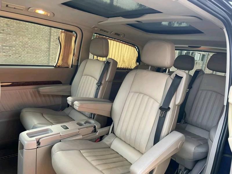 保定11年奔驰唯雅诺4