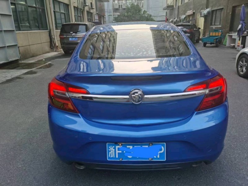 湖州15年别克君威2