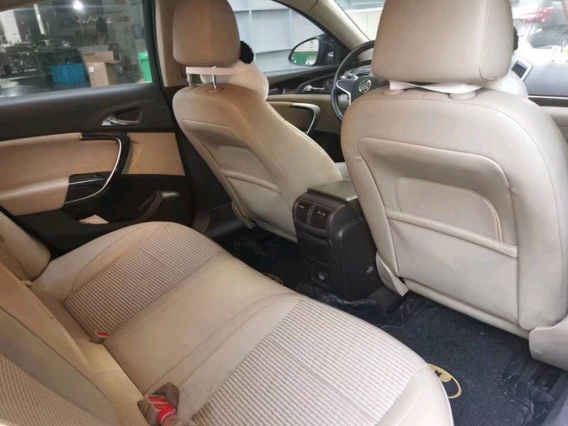 湖州15年别克君威5