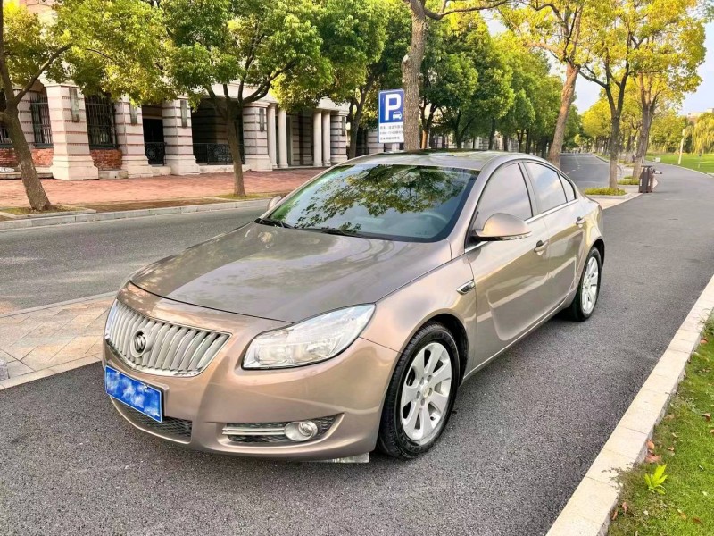 湖州13年别克君威9