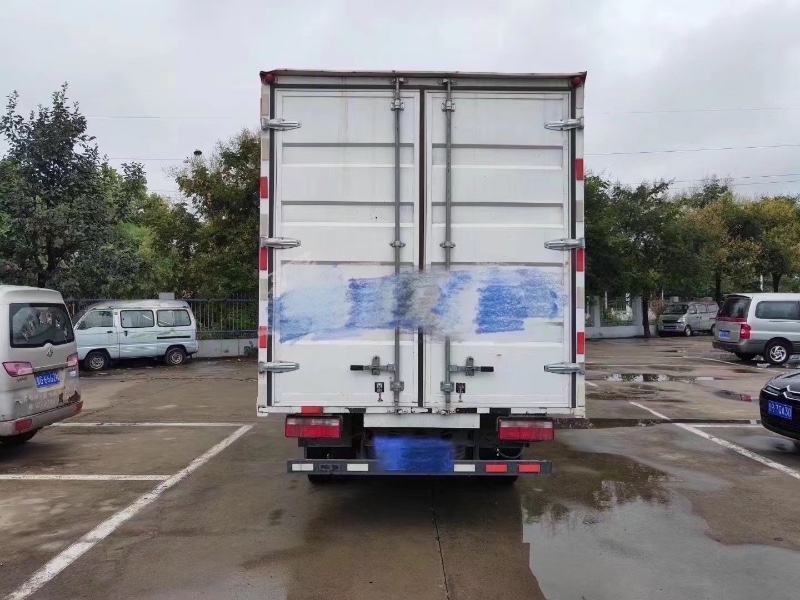 济南22年解放箱货J64