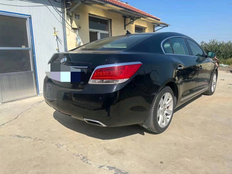 枣庄12年别克君越4