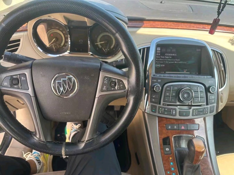 枣庄12年别克君越7