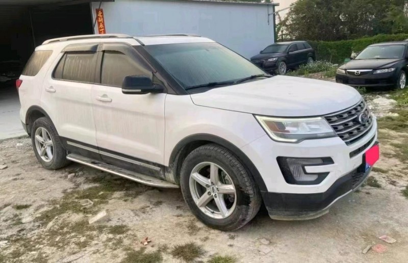 汕头17年福特探险者2