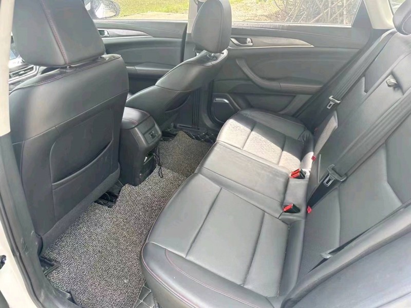 汕头20年长安汽车逸动5