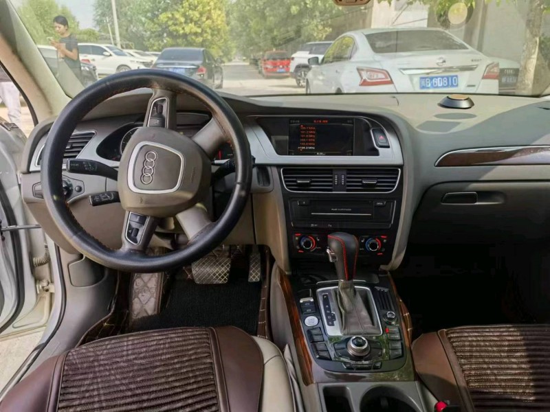 保定12年奥迪A4L8