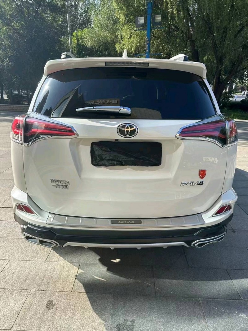 沈阳17年丰田RAV4荣放8