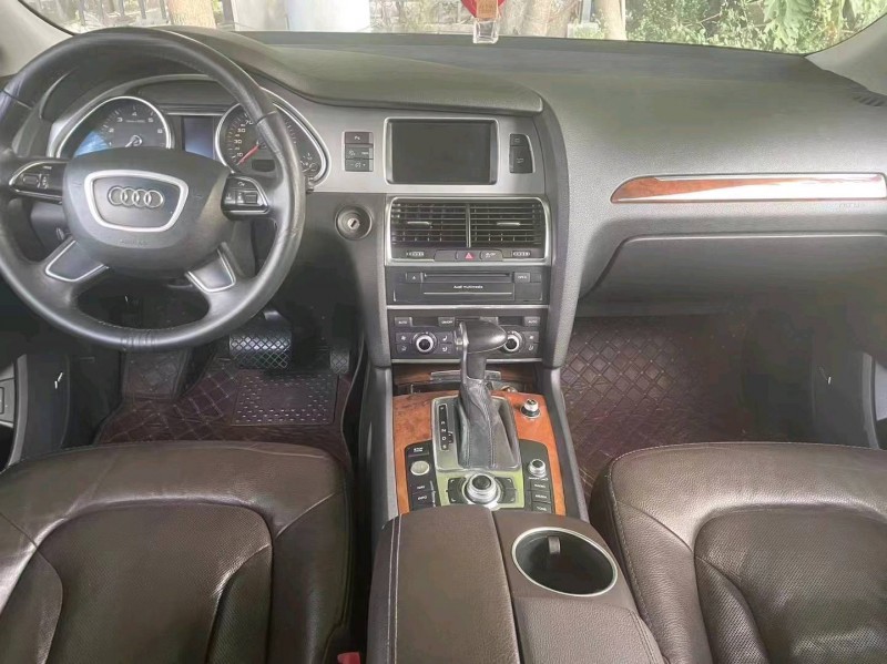 东营14年奥迪Q75