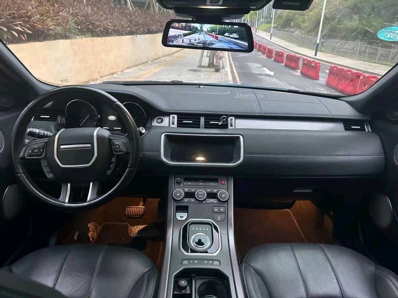 深圳18年路虎极光4