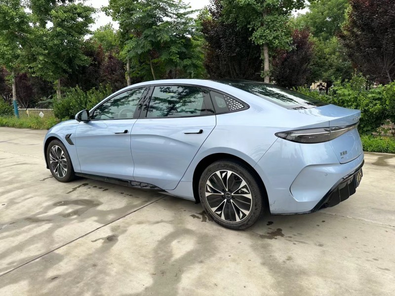 济宁23年比亚迪海豹4