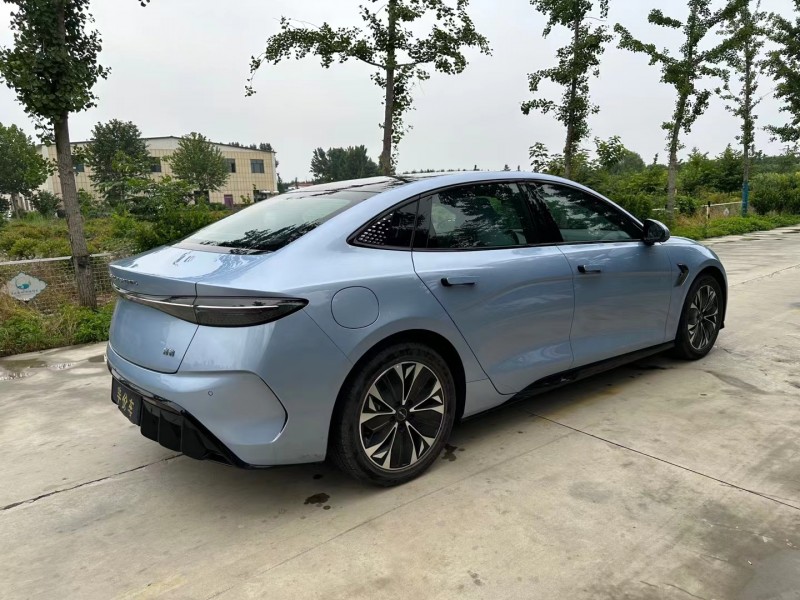 济宁23年比亚迪海豹5