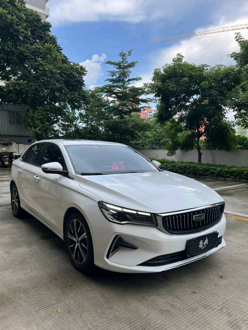 成都22年吉利帝豪2