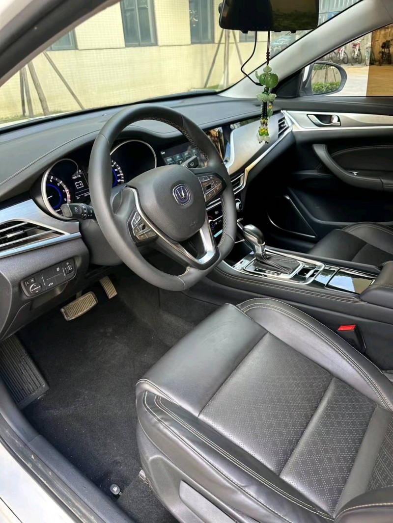 佛山19年长安汽车逸动6