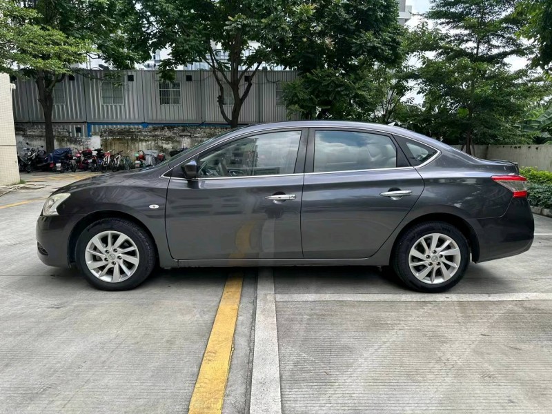 佛山16年日产轩逸6