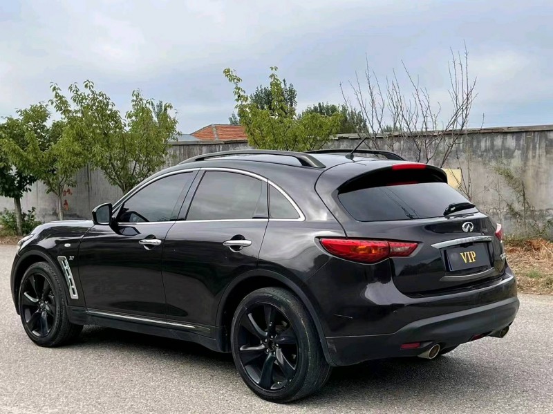 青岛17年英菲尼迪QX704