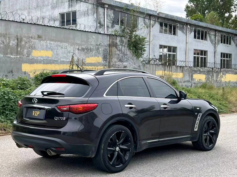 青岛17年英菲尼迪QX707