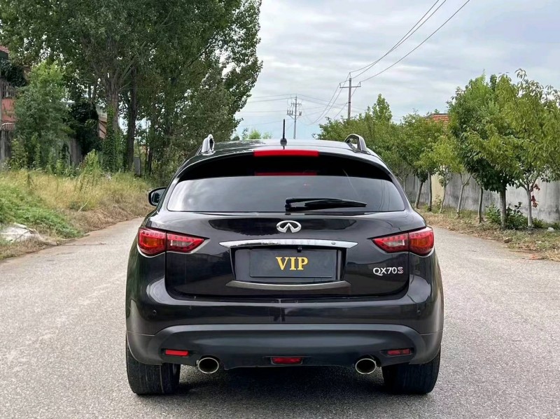 青岛17年英菲尼迪QX708