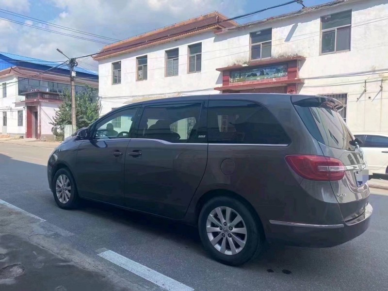 东营16年别克GL85