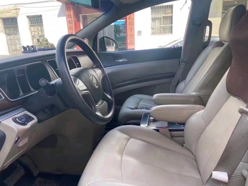 东营16年别克GL86