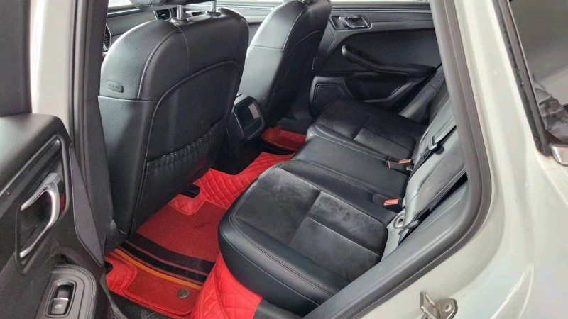 邯郸15年保时捷Macan4