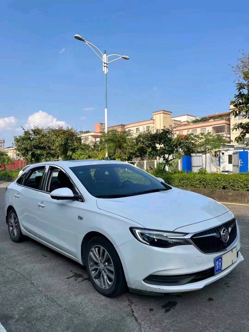 汕头18年别克英朗2