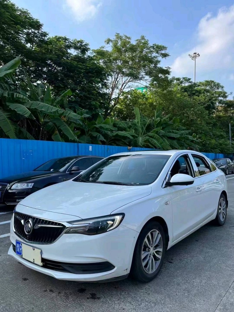 汕头18年别克英朗3