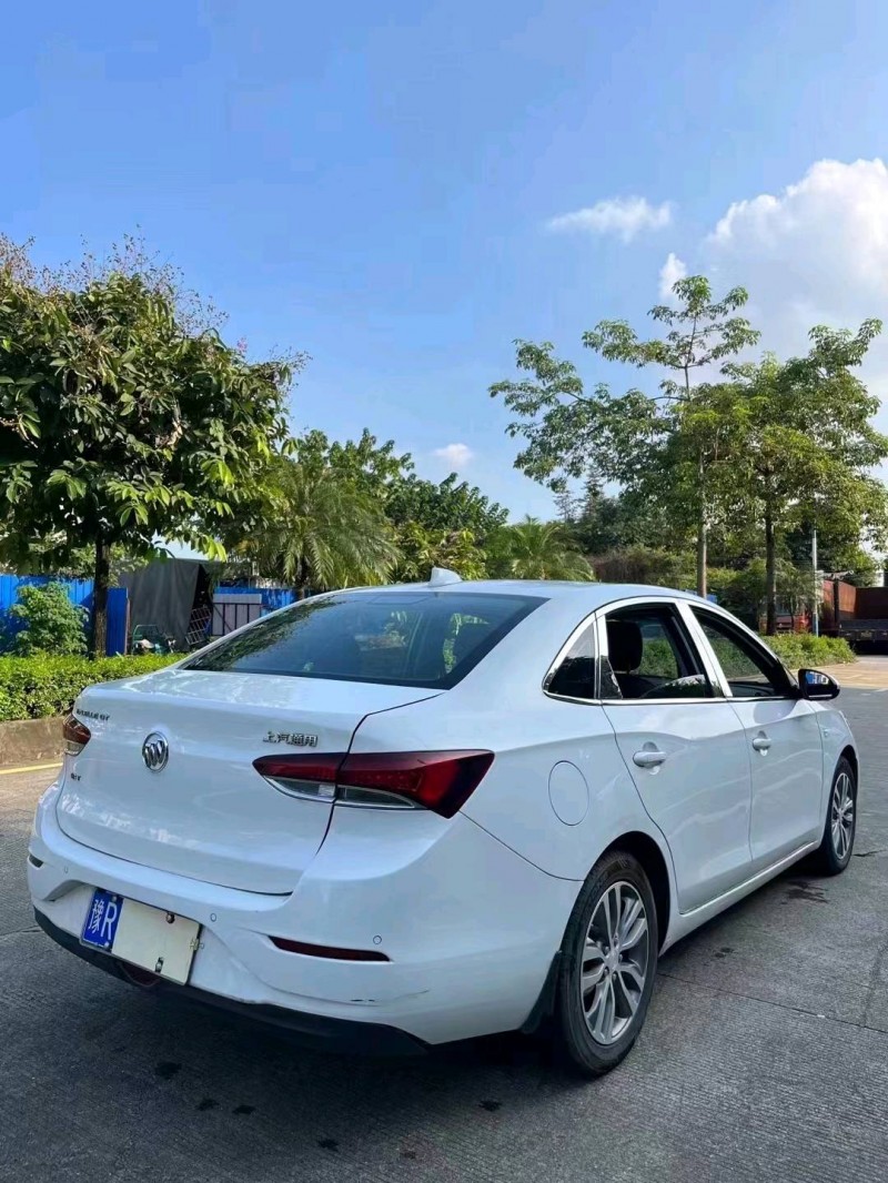 汕头18年别克英朗6